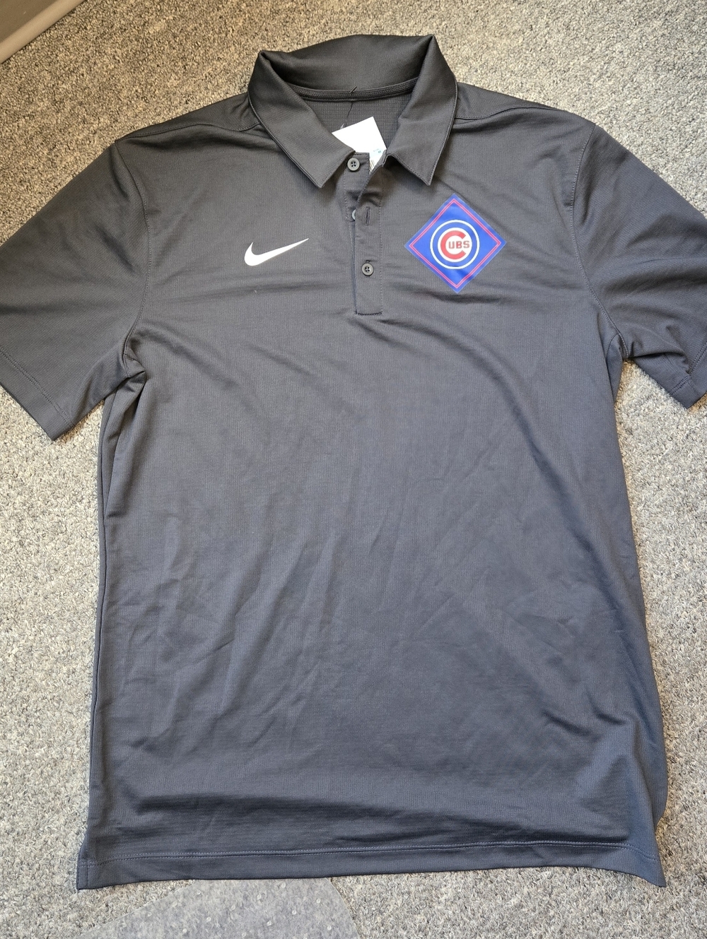 Nike Men’s Black Polo with Cubs Diamond Logo Size Medium